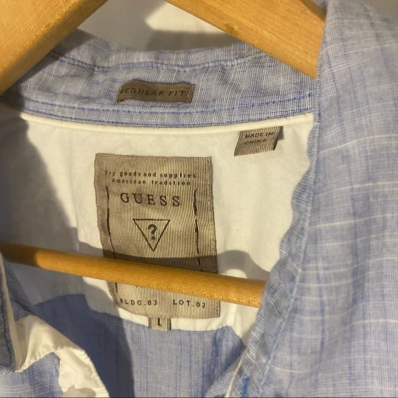 2/30 Guess Mens Lightweight Half Button Down Pullover Collared Shirt Denim Look - Picture 4 of 13